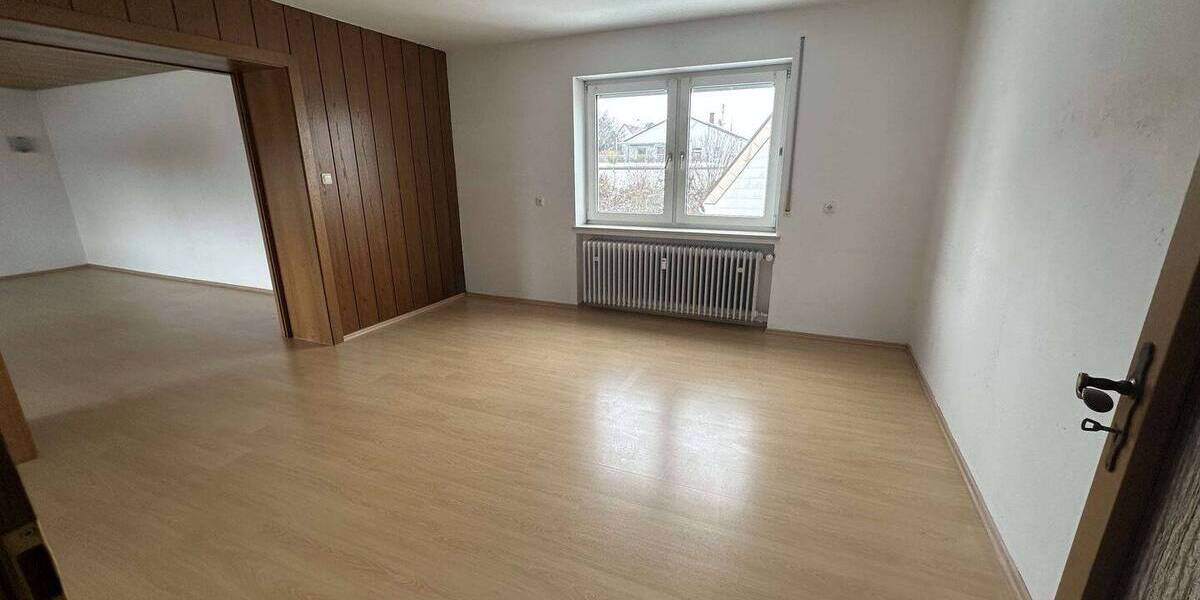 Etagenwohnung Bayern - Asbach-Bäumenheim Asbach-Bäumenheim - 4 Zimmer, 117 m&sup2;, 1.000&euro; | Angebot:25985882