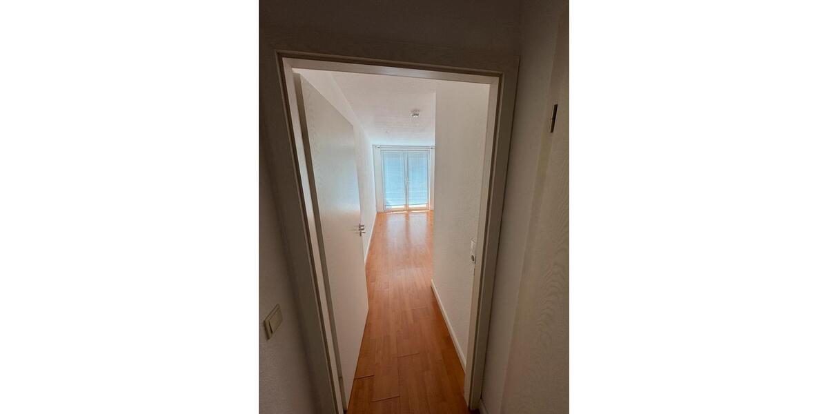 Etagenwohnung Schönefeld - 1 Zimmer, 54 m&sup2;, 1.200&euro; | Angebot:26705116