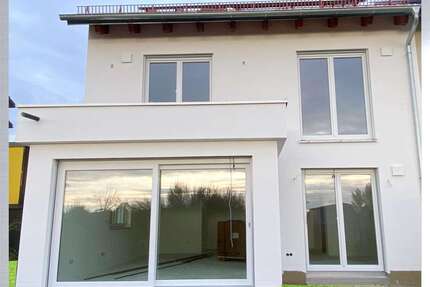 Haus zum Mieten in Wartenberg 1.950 € 158 m² 5 zimmer