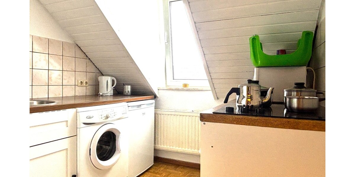 Zentrales Wohnen: Zimmer in möblierter 2-Zimmer Frauen WG - Etagenwohnung Karlsruhe Südstadt | Angebot:27437685