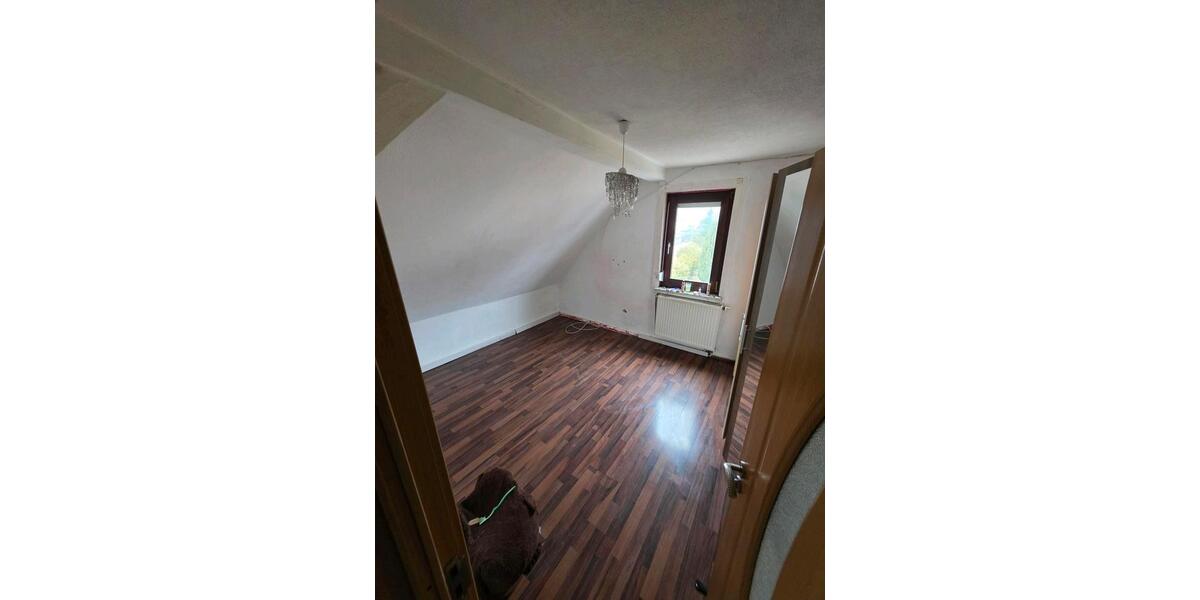 Etagenwohnung Heidenheim an der Brenz - 5 Zimmer, 141 m&sup2;, 1.600&euro; | Angebot:26059761