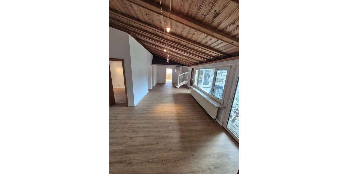 Etagenwohnung Bretten - 5 Zimmer, 168 m&sup2;, 1.400&euro; | Angebot:25235358