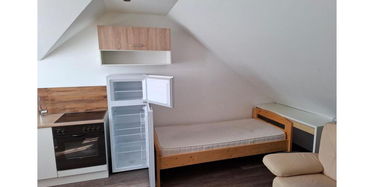Dachgeschoßwohnung Friedewald - 1 Zimmer, 40 m&sup2;, 400&euro; | Angebot:26068072