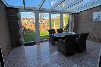 Haus Krefeld Benrad - 4 Zimmer, 135 m&sup2;, 1.400&euro; | Angebot:24735645