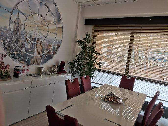 Möbliertes Einzelbüro, vielseitig nutzbar, auch als Tagesbüro - All-in-Miete zimmer