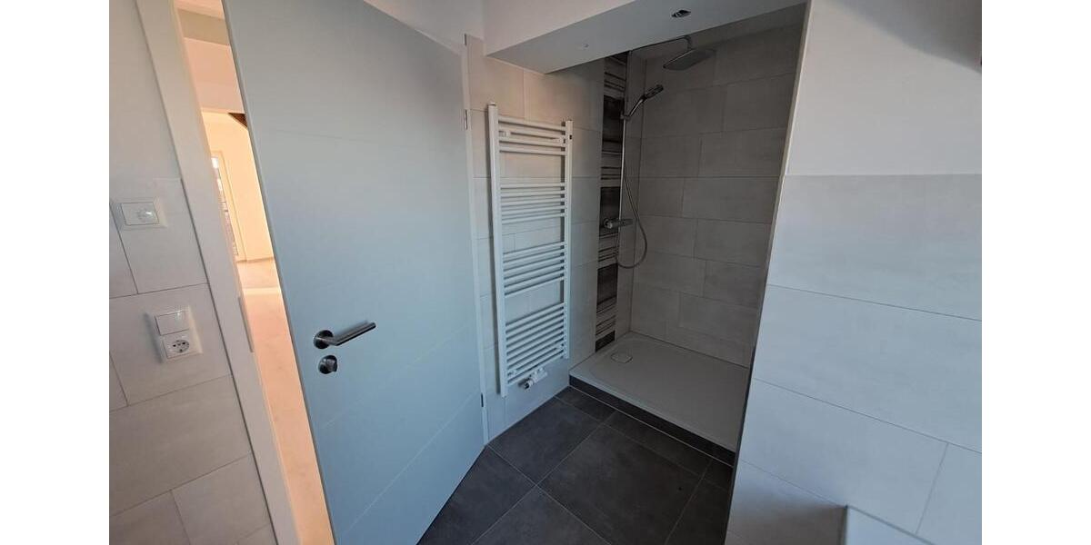 4-Raum - Penthouse mit zwei großen Balkonen - 165 qm Wohnfläche - PKW Stellplatz 4 zimmer