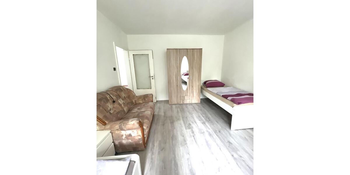 Wohnen auf Zeit Moers - 3 Zimmer, 92 m&sup2;, 15&euro; | Angebot:23821127