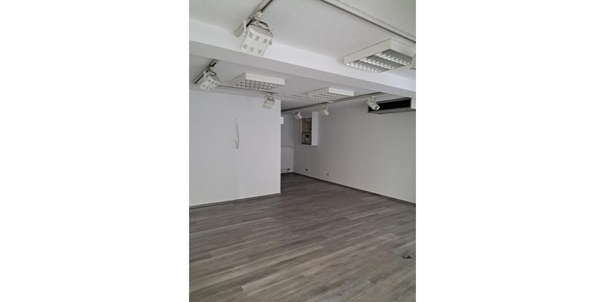 Gewerbeobjekt Holzminden - 300&euro; | Angebot:23026437