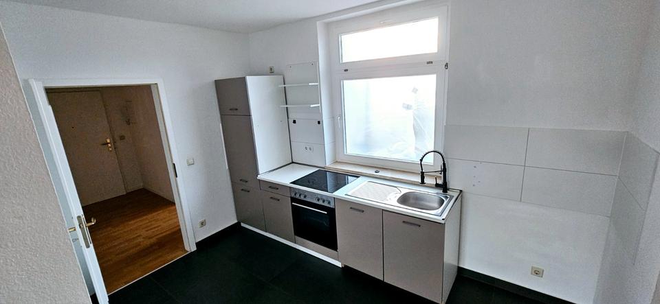 Dachgeschoßwohnung Chemnitz Altendorf - 2 Zimmer, 45 m&sup2;, 300&euro; | Angebot:26699059