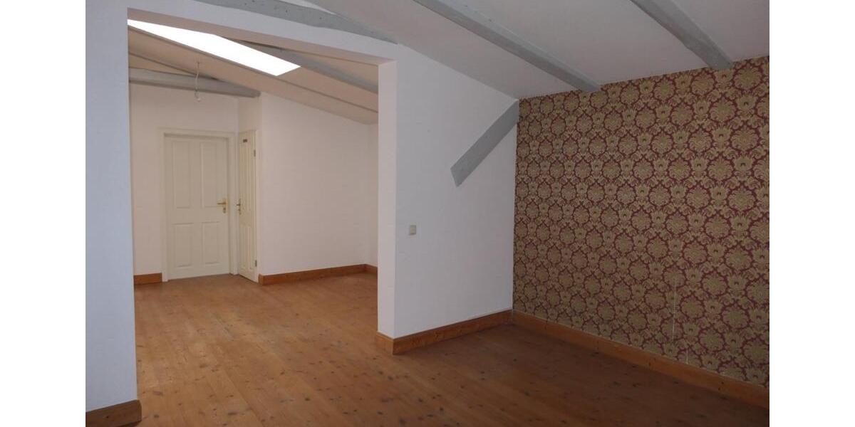 Dachgeschoßwohnung Grabow - 3 Zimmer, 80 m&sup2;, 600&euro; | Angebot:24807688
