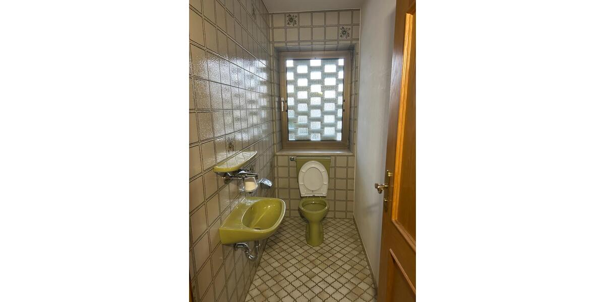 Erdgeschoßwohnung Gundelfingen an der Donau - 4 Zimmer, 122 m&sup2;, 1.300&euro; | Angebot:25859932