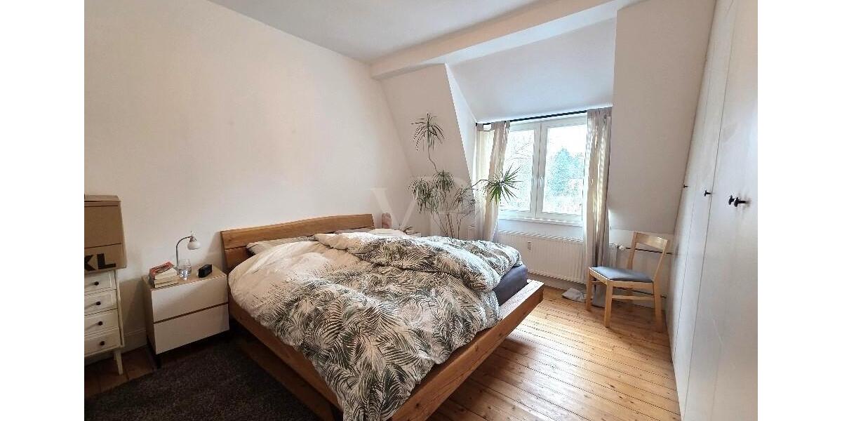 Dachgeschoßwohnung Bonn Lannesdorf - 3 Zimmer, 74 m&sup2;, 1.100&euro; | Angebot:24796032