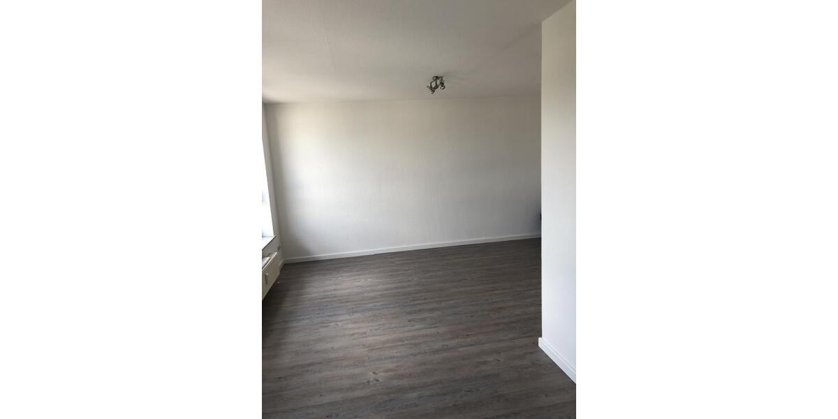 Etagenwohnung Mittweida - 1 Zimmer, 30 m&sup2;, 290&euro; | Angebot:24487297