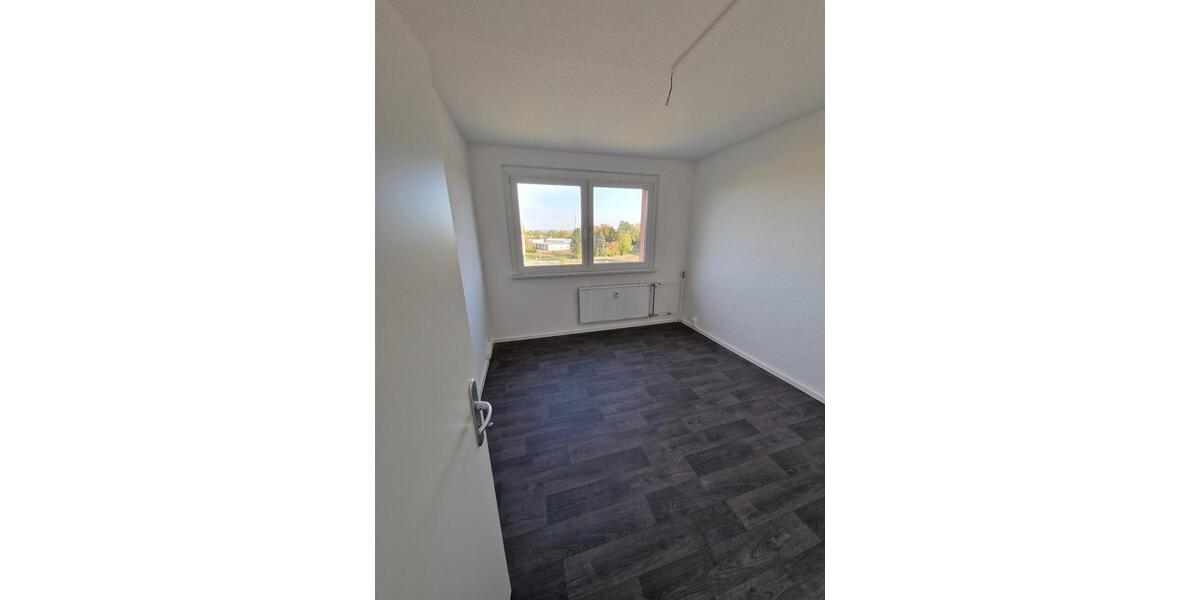 Etagenwohnung Gräfenhainichen - 3 Zimmer, 56 m&sup2;, 367&euro; | Angebot:24713395