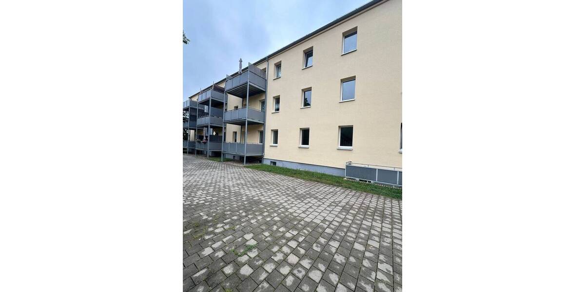 Etagenwohnung Merseburg Kötzschen - 5 Zimmer, 127 m&sup2;, 889&euro; | Angebot:24268906