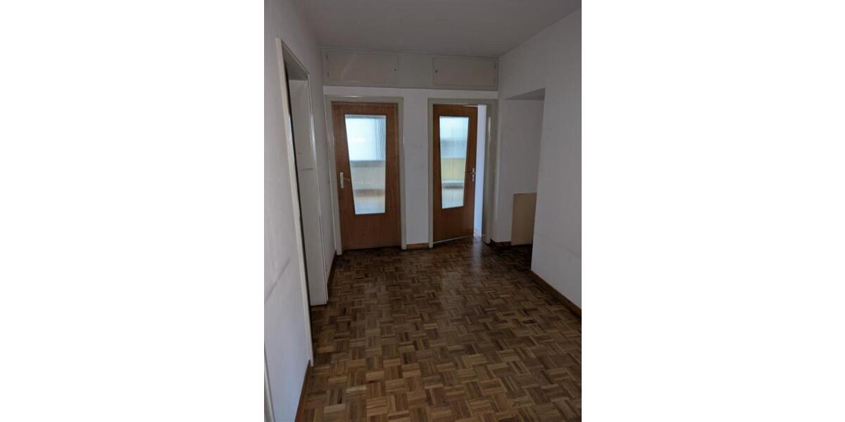 Etagenwohnung Bad Berleburg - 4 Zimmer, 122 m&sup2;, 700&euro; | Angebot:25611923