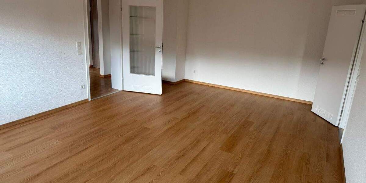 Etagenwohnung Brühl Pingsdorf - 3 Zimmer, 84 m&sup2;, 1.000&euro; | Angebot:23824241
