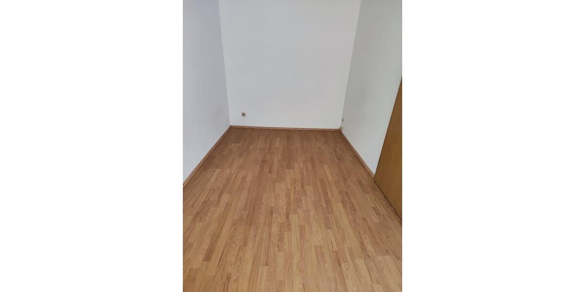 Etagenwohnung Hettstedt - 3 Zimmer, 96 m&sup2;, 500&euro; | Angebot:25710695