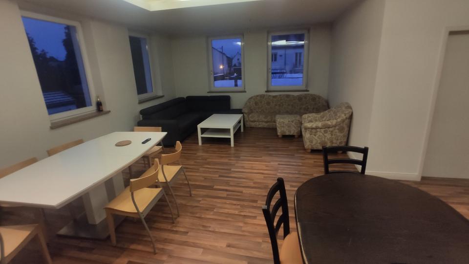 Wohnen auf Zeit Mering - 6 Zimmer, 18 m&sup2;, 18&euro; | Angebot:22084409