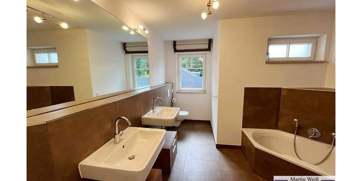 Doppelhaushälfte Berg Maxhöhe - 5 Zimmer, 197 m&sup2;, 3.595&euro; | Angebot:25699587