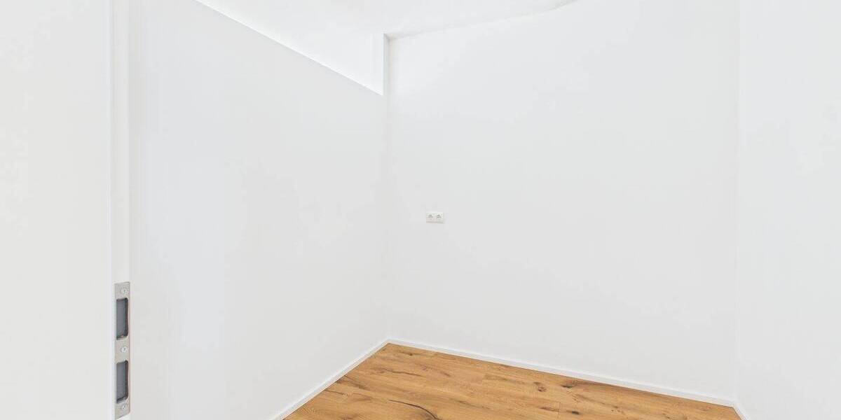 Etagenwohnung Amberg - 2 Zimmer, 115 m&sup2;, 1.610&euro; | Angebot:25670267