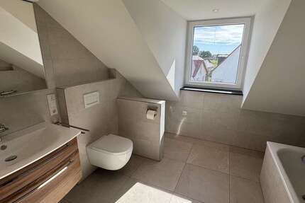 Wohnung zum Mieten in Erdweg 1.690 € 93 m² 3.5 zimmer