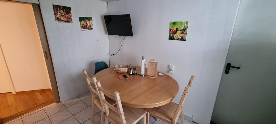 Wohnen auf Zeit Neukirchen - 3 Zimmer, 100 m&sup2;, 20&euro; | Angebot:13685864