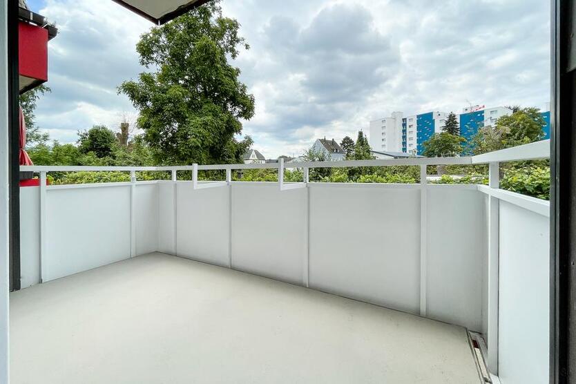 1 Zimmer – ruhige Lage – Balkon zimmer