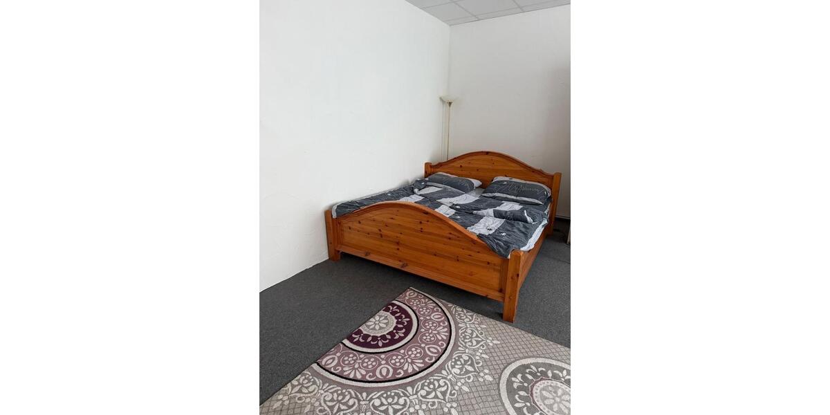 Erdgeschoßwohnung Haiger - 5 Zimmer, 190 m&sup2;, 1.000&euro; | Angebot:24590564