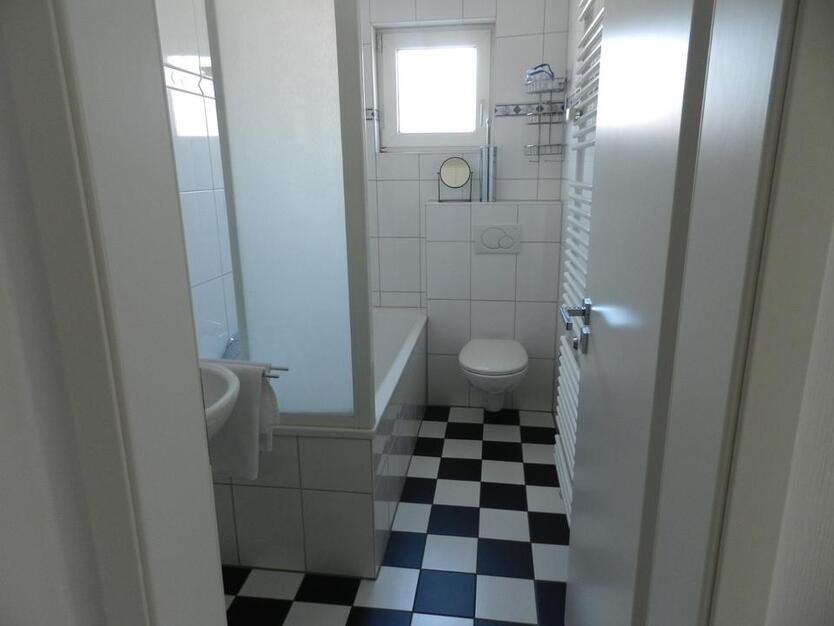 Gemütliche DG Wohnung 2ZKDB Waldnähe, Bornh.-Merten zimmer