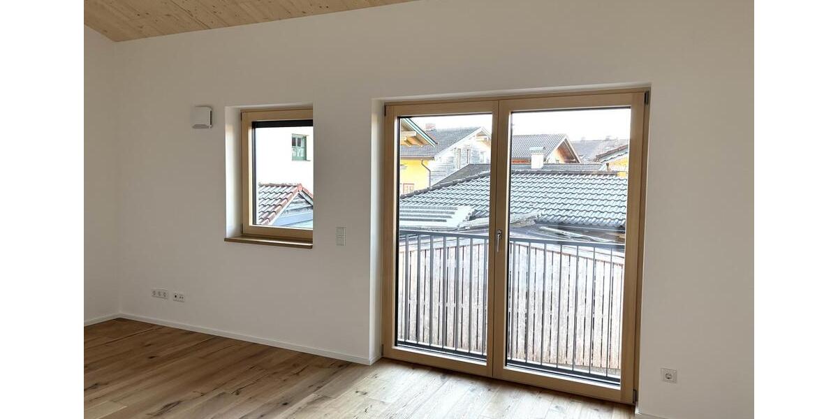 Doppelhaushälfte Raubling - 4 Zimmer, 133 m&sup2;, 2.300&euro; | Angebot:23644892