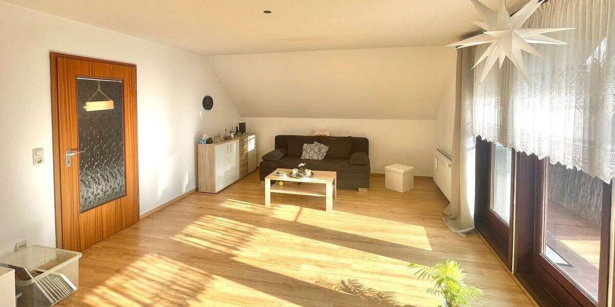 Etagenwohnung Stade - 2 Zimmer, 62 m&sup2;, 600&euro; | Angebot:25957193