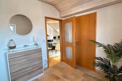 3,5-Zimmer-Dachgeschoßwohnung mit Einbauküche