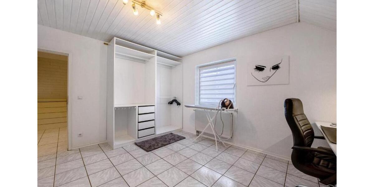 Modernes Wohnhaus möbliert ab September 2026 langfristig 4.5 zimmer