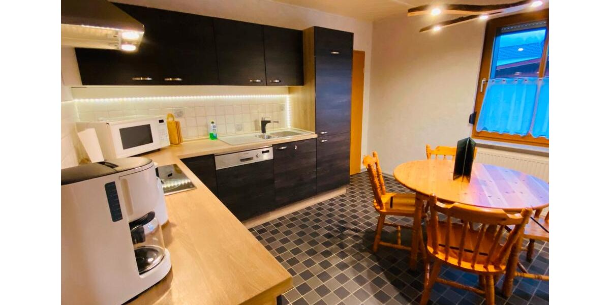 Wohnen auf Zeit Hildburghausen - 50 Zimmer, 25 m&sup2;, 20&euro; | Angebot:9752574