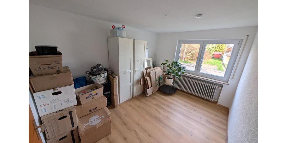 Freistehendes Einfamilienhaus mit großem Garten und Balkon 9 zimmer