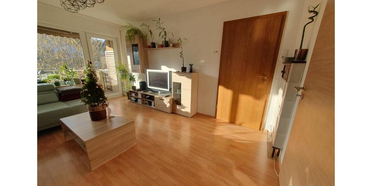 Modernisierte 4-Zimmer-Etagenwohnung mit Balkon und Einbauküche 4 zimmer