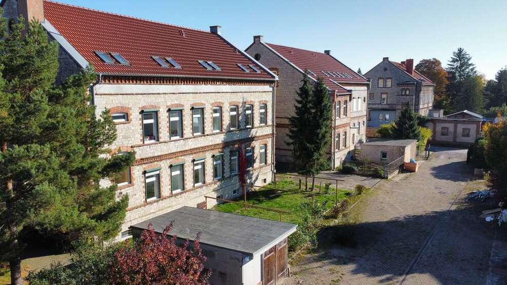 Wohnung zum Mieten in Staßfurt 755,14 € 111.05 m²
