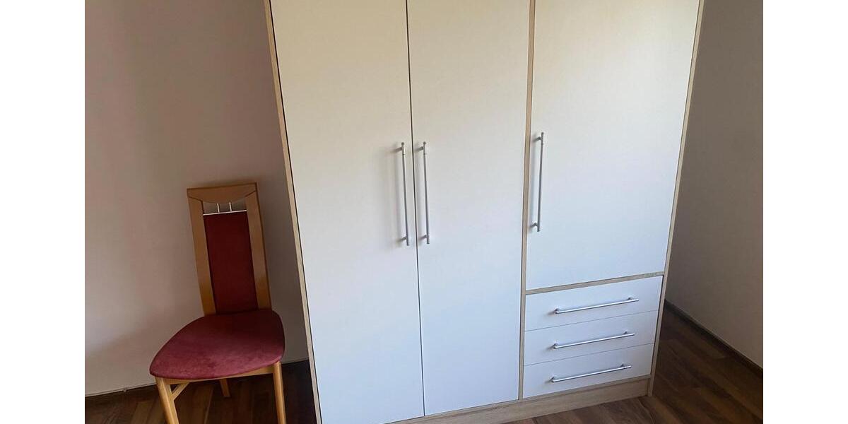 WG ZIMMER FRIEDRICHSHAFEN 4 ER STUDENTEN APRIL- SEPTEMBER 1 zimmer