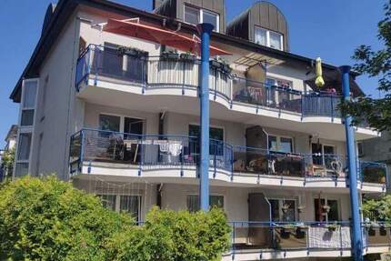 großzügige, sonnige 4-Zimmerwohnung mit großem Balkon in zentraler Lage 4 zimmer