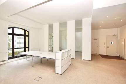 Büro in Wiesbaden 1.950 € 189 m²