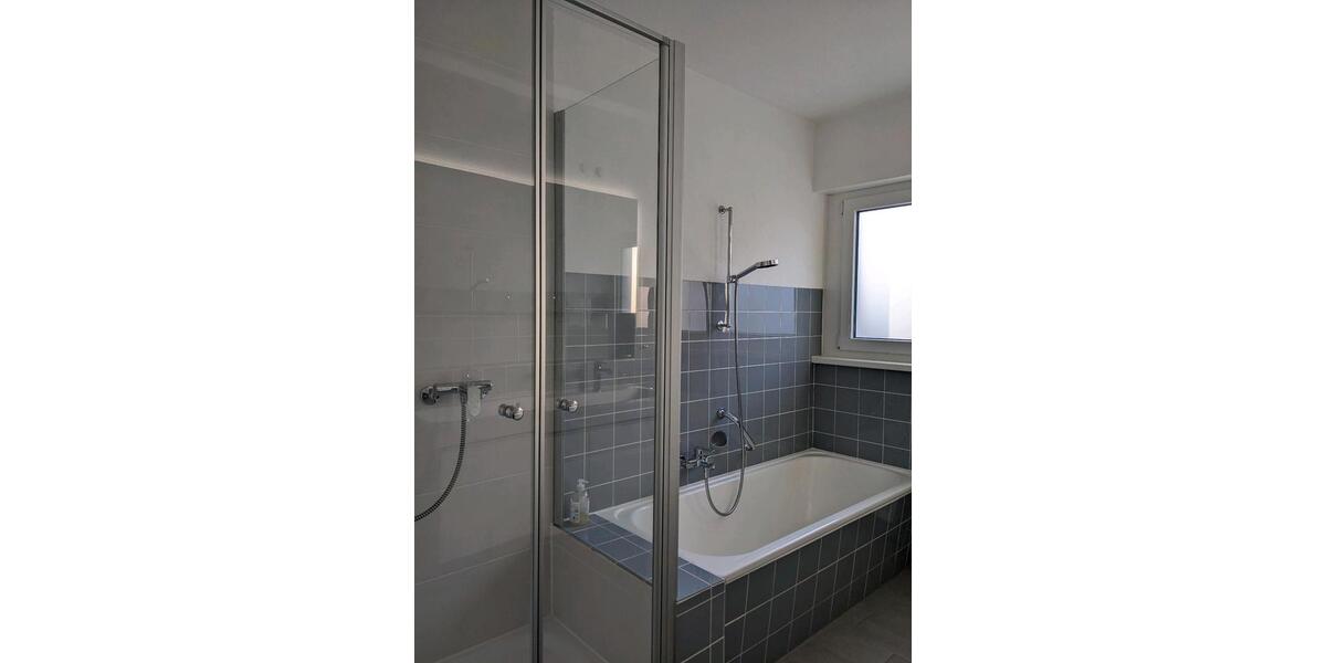 Etagenwohnung Lahr (Schwarzwald) - 2 Zimmer, 81 m&sup2;, 950&euro; | Angebot:24988779