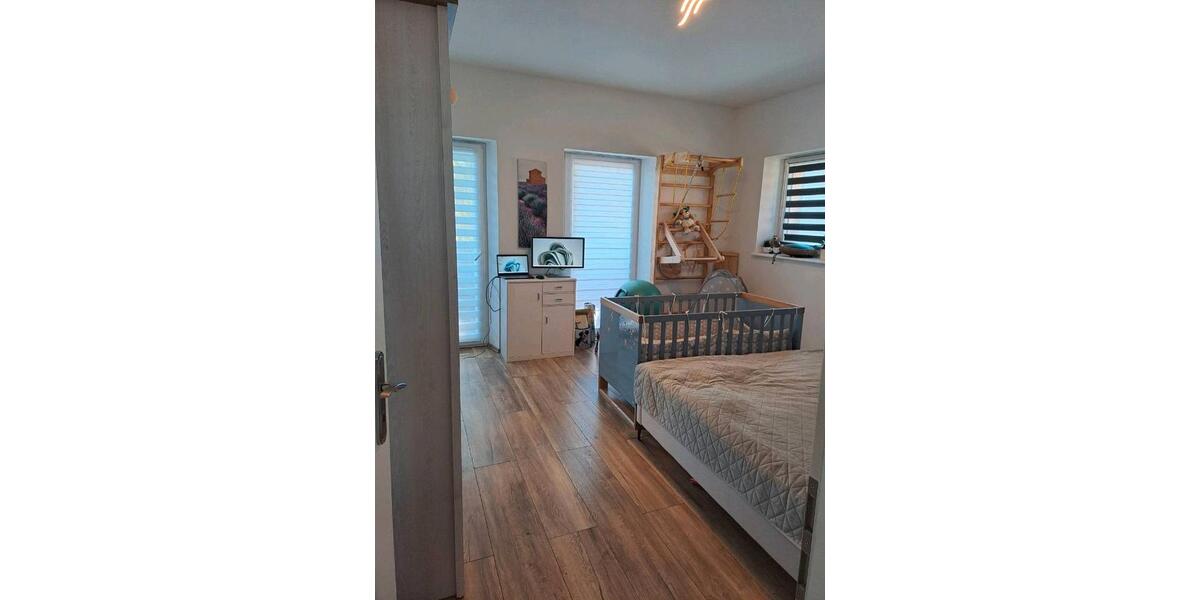 Etagenwohnung Schönebeck (Elbe) - 3 Zimmer, 100 m&sup2;, 1.100&euro; | Angebot:26268716