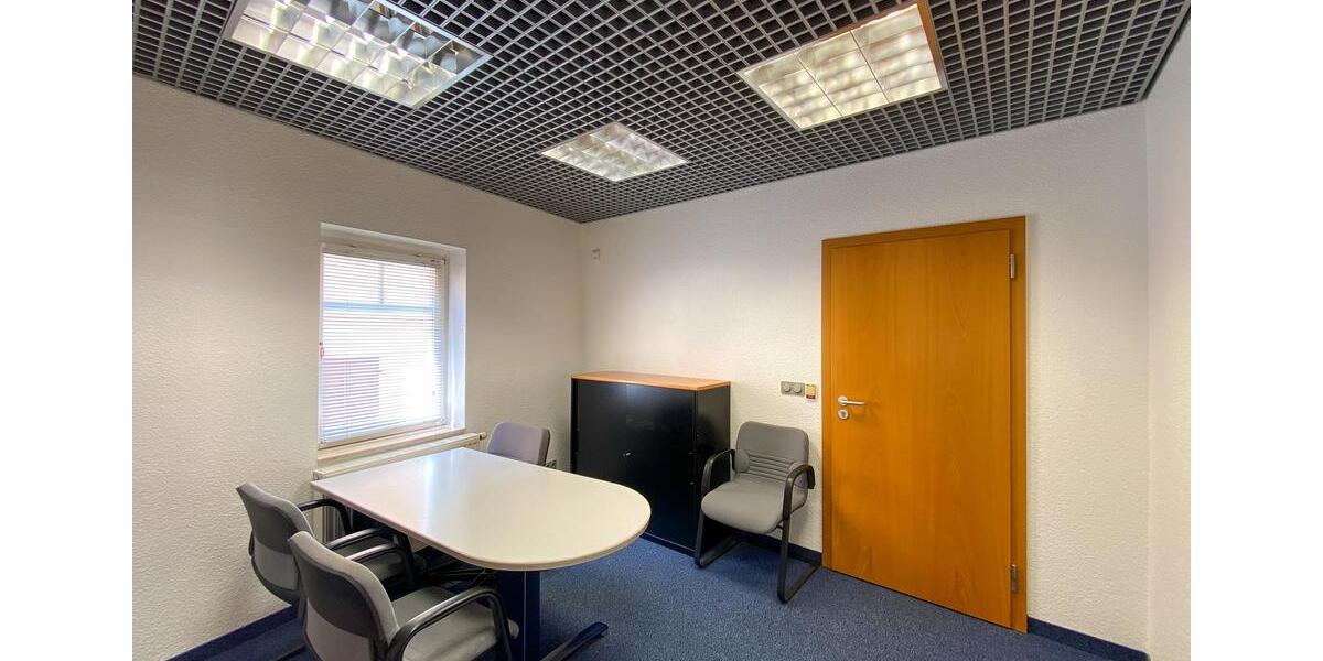 Großzügige Gewerbefläche unweit des historischen Freyburger Marktplatzes! zimmer