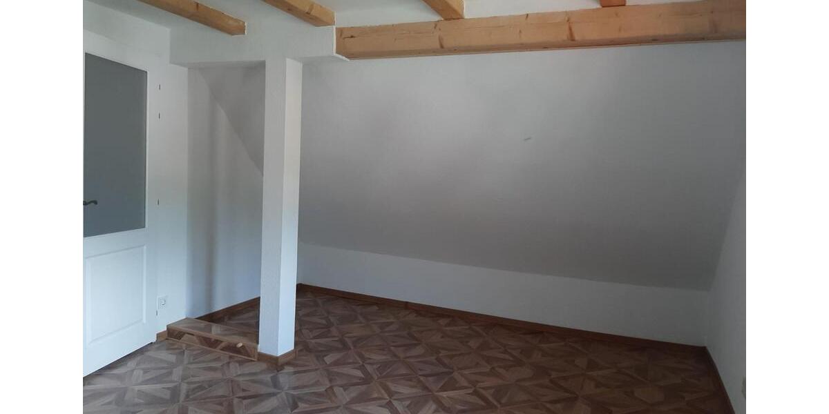 Dachgeschoßwohnung Meiningen - 2 Zimmer, 49 m&sup2;, 450&euro; | Angebot:24865355