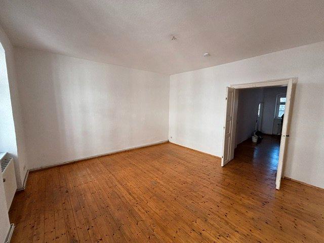 Etagenwohnung Freiberg - 1 Zimmer, 45 m&sup2;, 300&euro; | Angebot:26534412