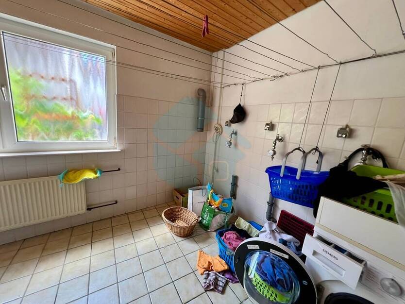Schöne 4-ZKB-Dachgeschoss-Wohnung in Butzbach-Pohl-Göns! (Bitte sonstige Angaben beachten)