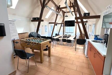 Flexibel nutzbare Bürofläche mit 5 Kfz-Stellplätzen in repräsentativer Lage zimmer