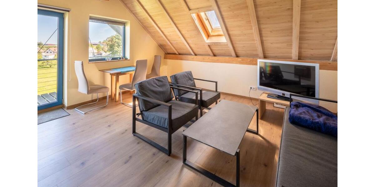 Dachgeschoßwohnung Lachen - 2 Zimmer, 64 m&sup2;, 600&euro; | Angebot:26095789