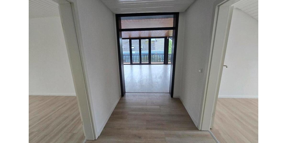 Dachgeschoßwohnung Essingen - 3 Zimmer, 115 m&sup2;, 1.190&euro; | Angebot:26475185